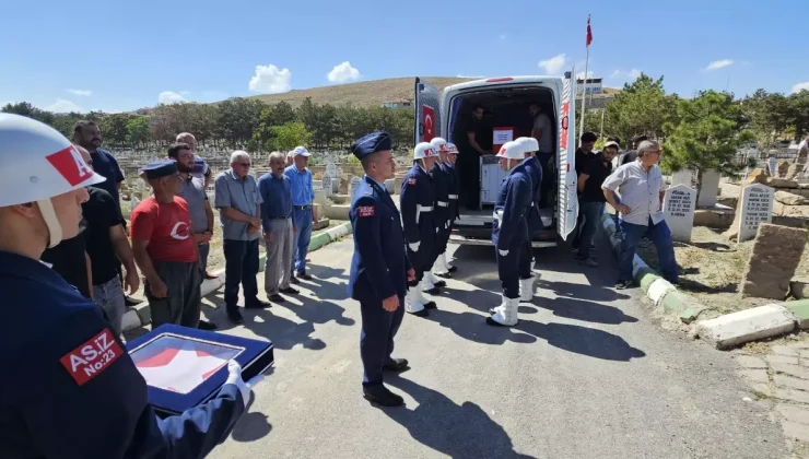 Trafik Kazasında Asker Hayatını Kaybetti