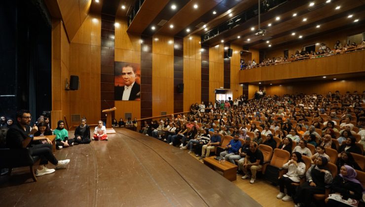 Gri Koç Sınav Kazandıran Taktikleri Anlattı, Gençler İlgiyle Takip Etti
