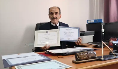 Öğretmenlikten sonra 11 üniversite diploması daha alan müdür örnek oluyor