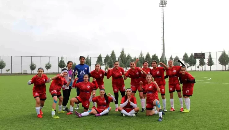 Ağrı Kadın Futbol Takımı, Kahramanmaraş Anadolu Spor Kulübü’nü 4-0 Yendi