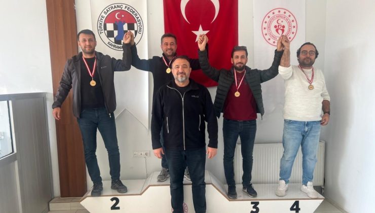 24 KASIM ÖĞRETMENLER ARASI SATRANÇ VE MASA TENİSİ TURNUVASI DÜZENLENDİ