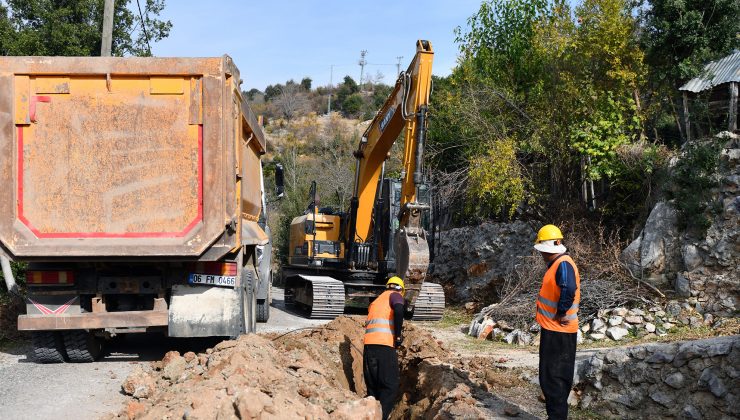 Büyükşehir, Bir Mahallenin Daha İçmesuyu Sorununu Çözüme Kavuşturuyor