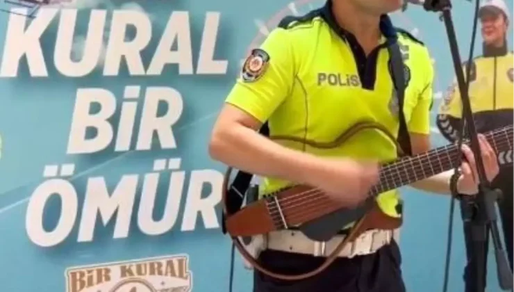 Trafik Polisi Müzikle Farkındalık Yarattı