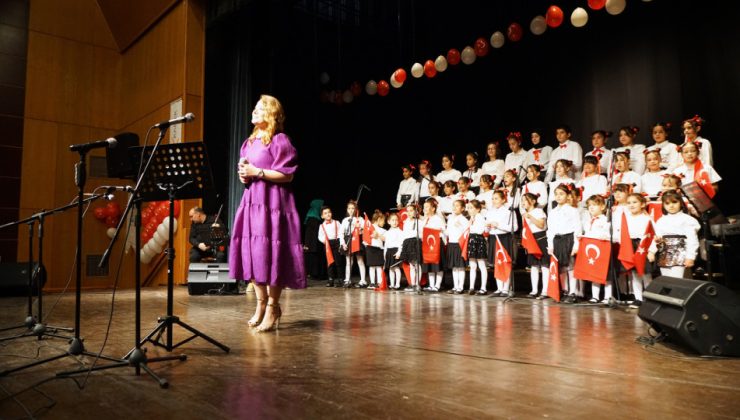 Minik Yüreklerden Dev Performans