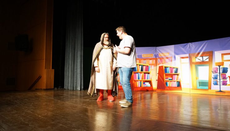 Minikler “Kütüphane Macerası”yla Büyülü Bir Yolculuğa Çıktı