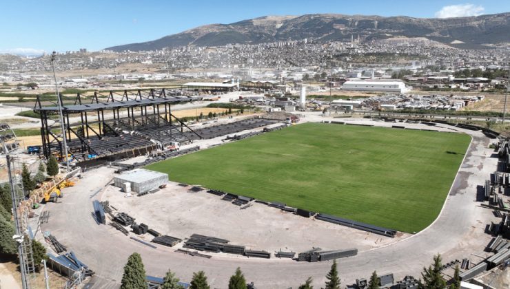Şehrin Yeni Futbol Sahası Hızla Yükseliyor