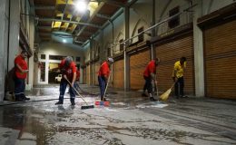 Büyükşehir’den Ticaret Kalbinde Kapsamlı Temizlik