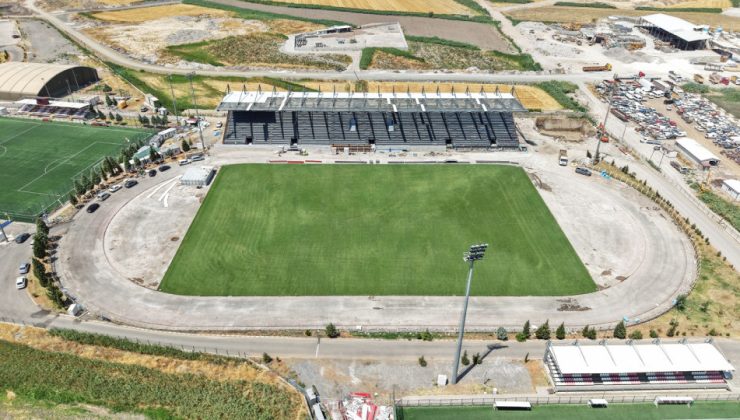 Şehrin 4 Bin Seyirci Kapasiteli Yeni Futbol Sahasında Sona Gelindi