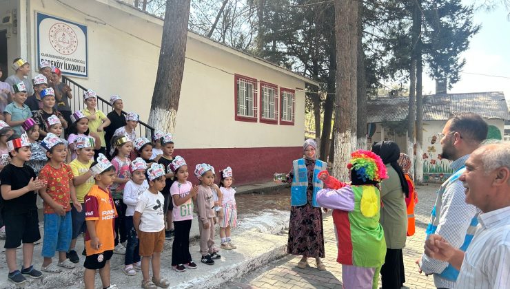 AK Parti Dulkadiroğlu Kadın ve Gençlik Kollarından Miniklere Tatlı Sürpriz