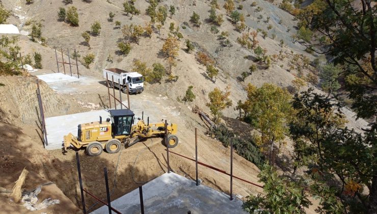 Onikişubat Belediyesi kırsal mahallelerde ulaşımı güçlendiriyor