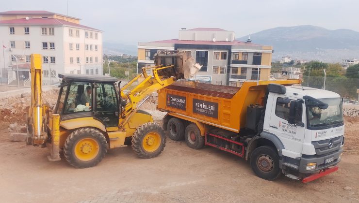 ONİKİŞUBAT’TA KIRSAL MAHALLELERDE ULAŞIM ATAĞI