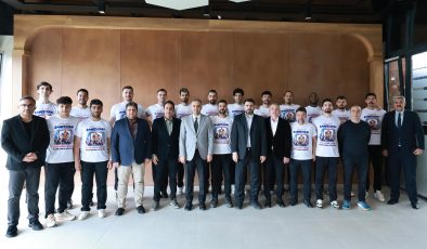 Onikişubat Belediyespor Efeler Ligi’nde: Şampiyonluk Coşkusu Yemekte Taçlandı