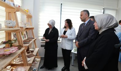 Depremzede Kadınların Emeği Seramik Sergisinde Hayat Buldu
