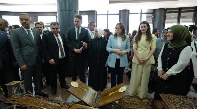KAMEK’in El Emeği Göz Nuru Eserleri Yıl Sonu Sergisinde Görücüye Çıktı