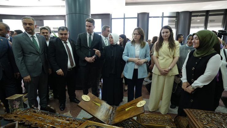 KAMEK’in El Emeği Göz Nuru Eserleri Yıl Sonu Sergisinde Görücüye Çıktı