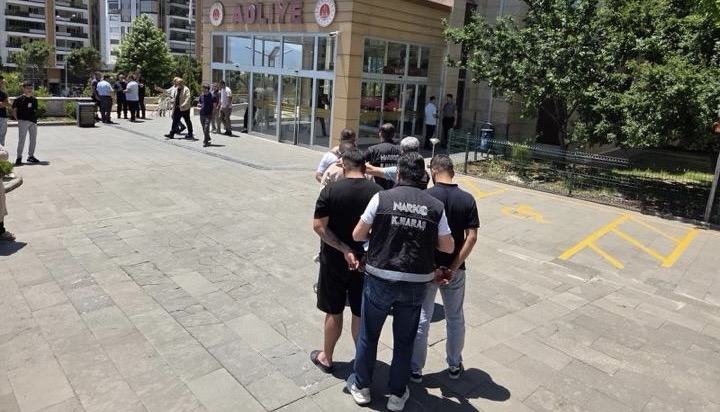 Kahramanmaraş Narkotikten Dev Operasyon: 187 Bin Uyuşturucu Hap Ele Geçirildi, 3 Tutuklama
