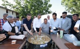 DÖNÜKLÜ’DE AŞURE BEREKETİ: BAŞKAN TOPTAŞ VATANDAŞLARLA BULUŞTU
